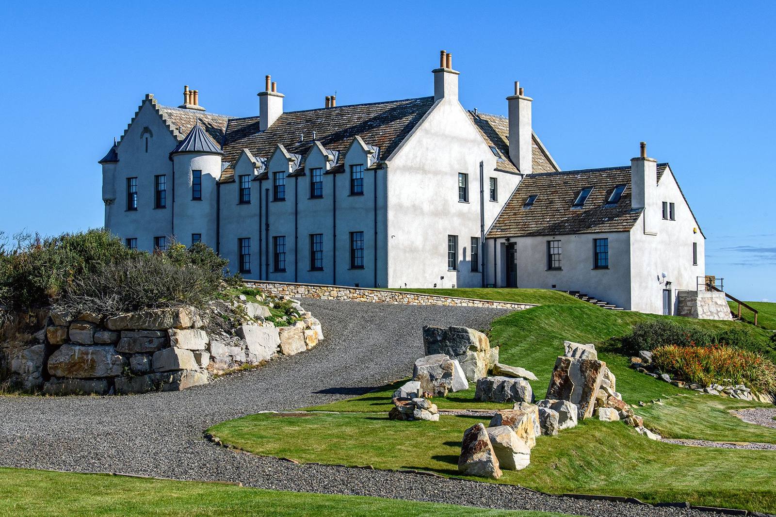 House of the Northern Gate, a white-harled house on Dunnet Head